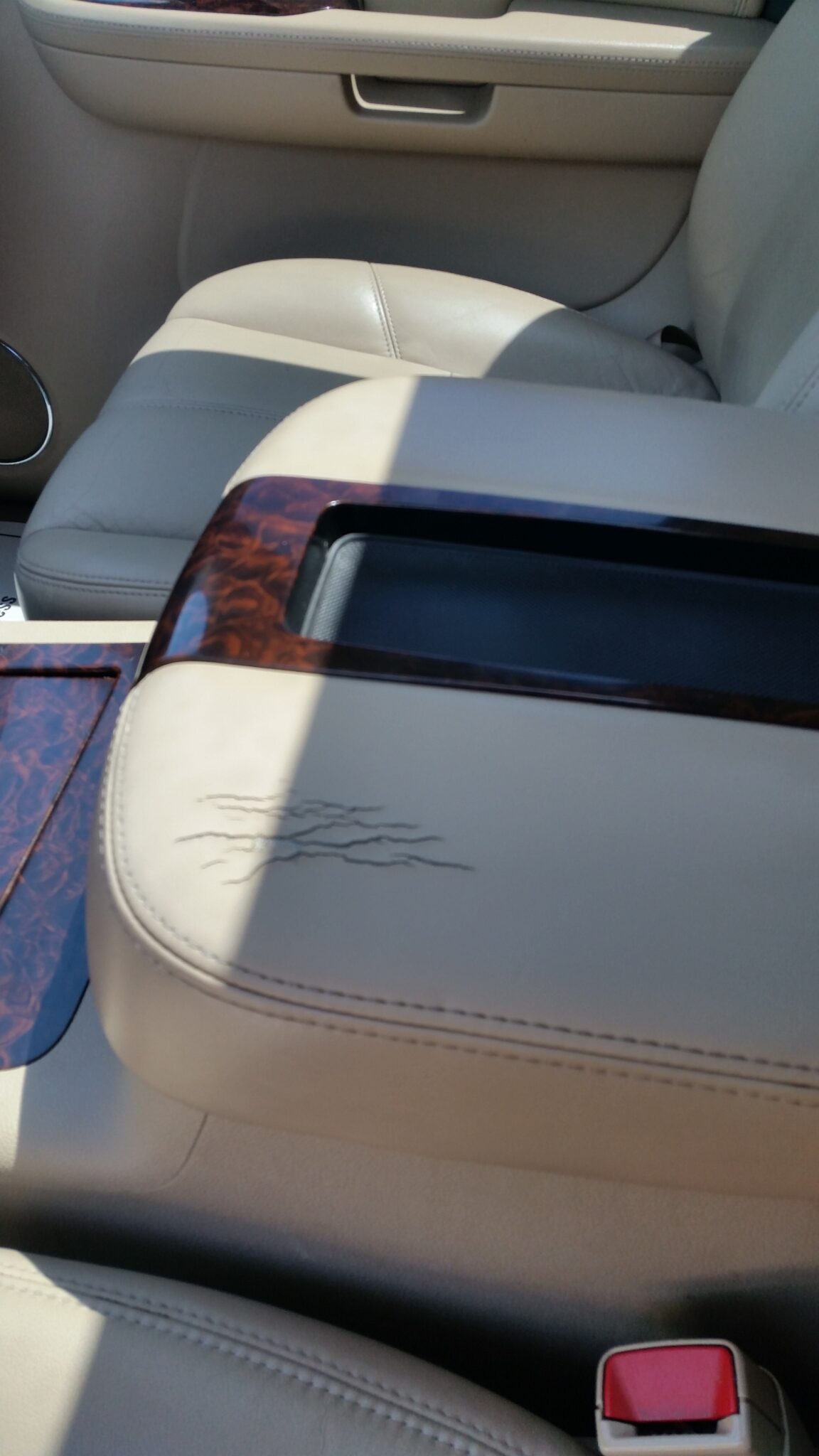 How to Repair Cracked Vinyl Causes & Fixes